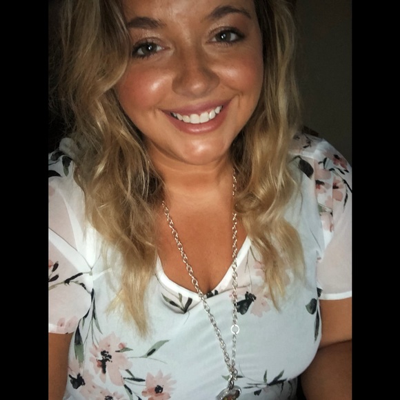 Meet your Posher, Leslie - Picture 10 of 16